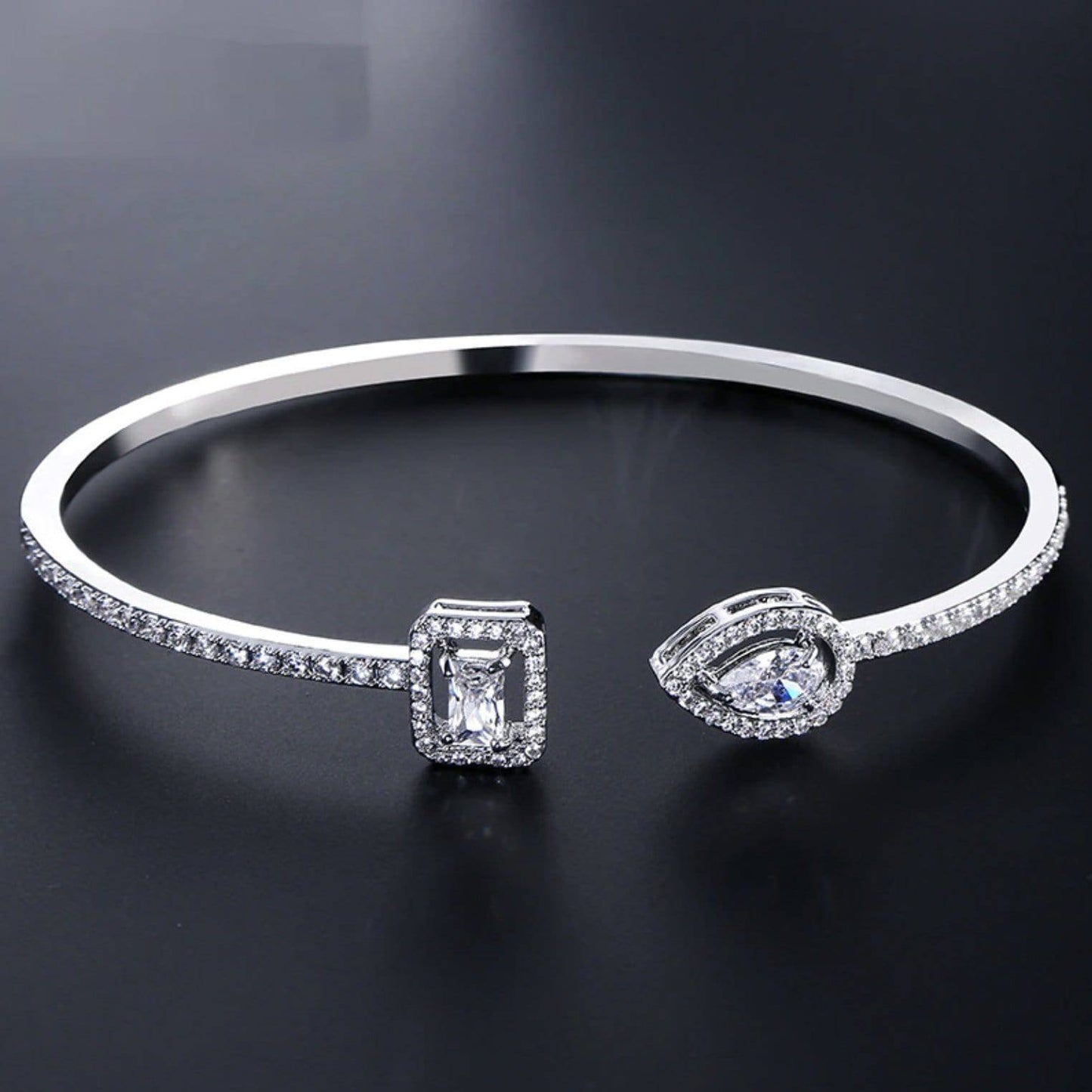 Bransoletka z pereł Cassandra