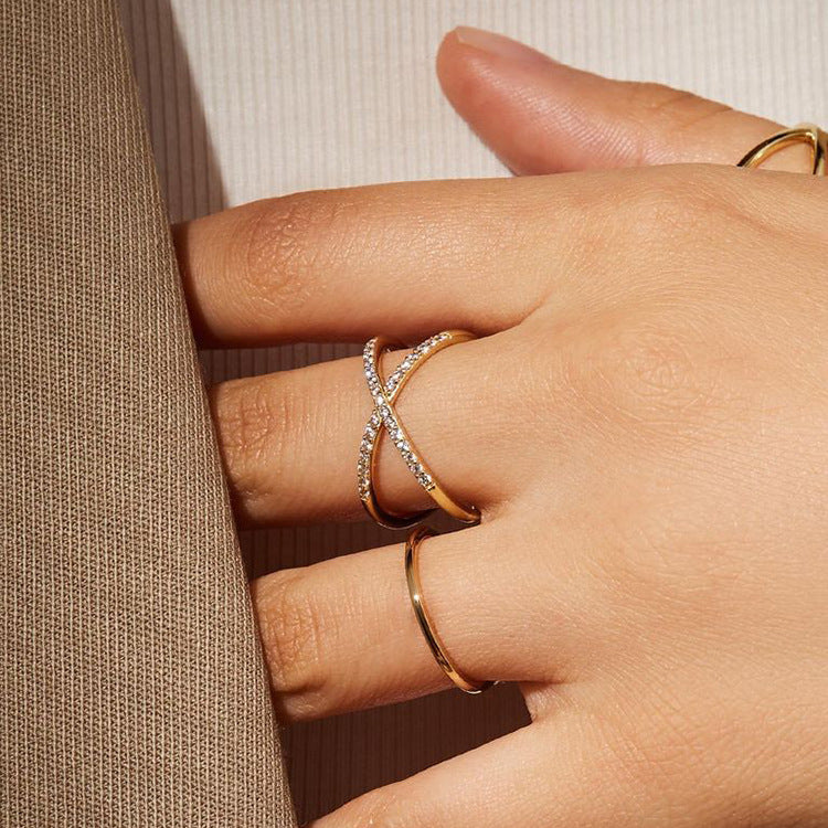 Złoty pierścionek Harmonii Evy