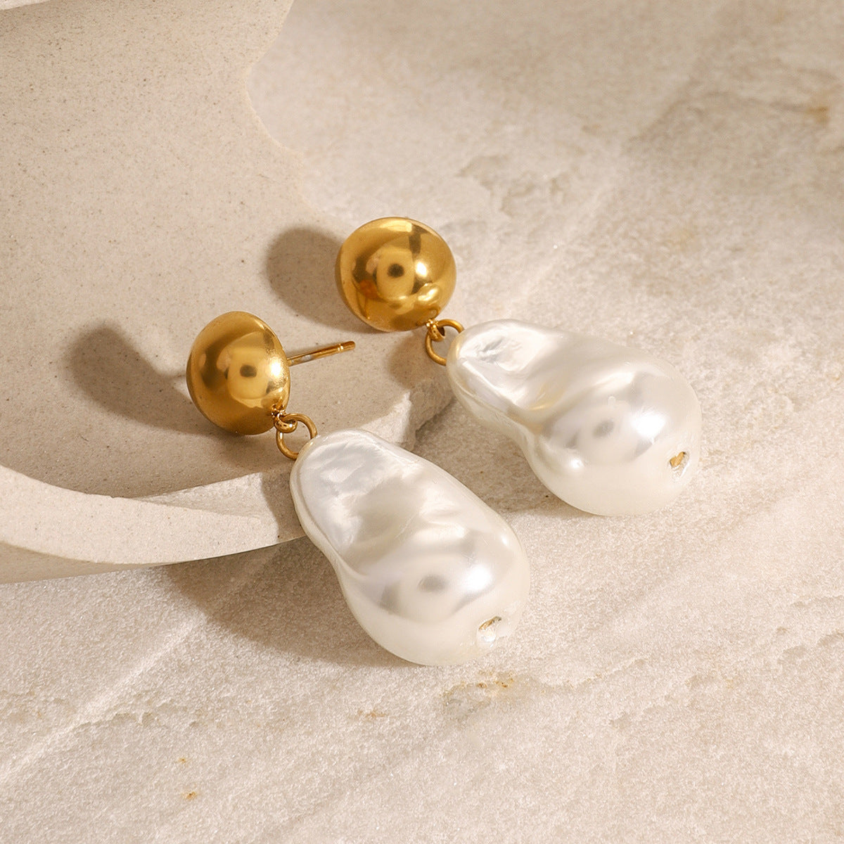 Kolczyki Ariana Chunky Pearl Drop Earrings