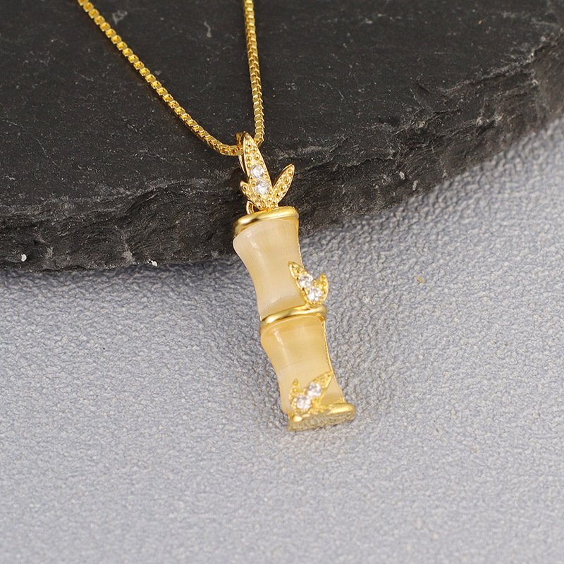 Ekskluzywny wisiorek z bambusowym łańcuszkiem