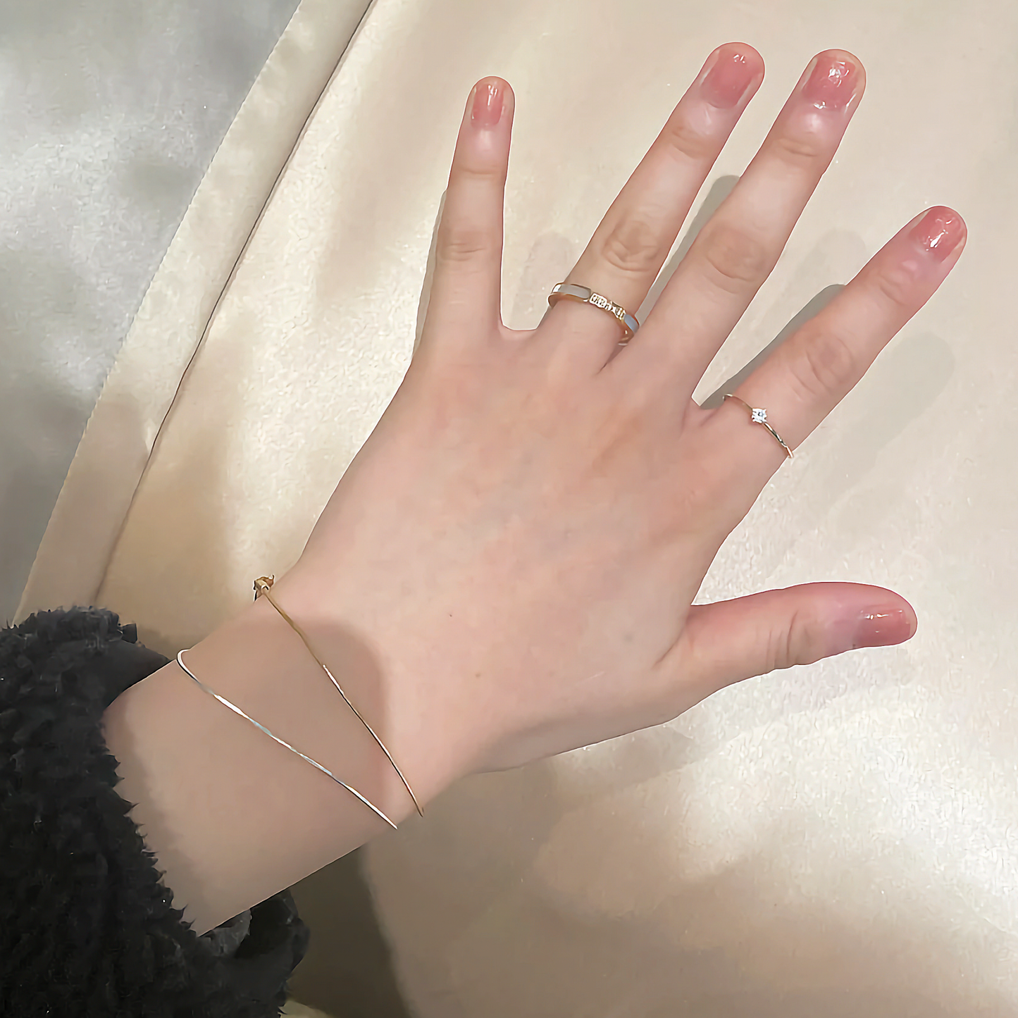 Złoty pierścionek Gabrielle z imitacją diamentu