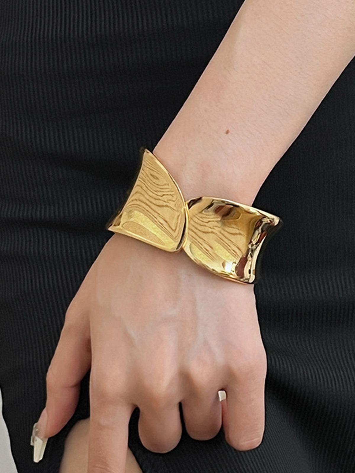 Biżuteria Tunnel Gold Elegancka i modna