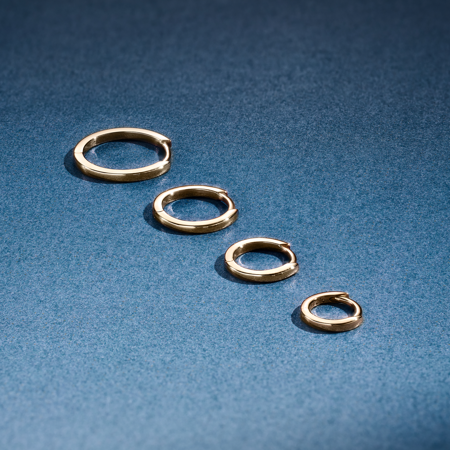 Single Huggie (8 mm)