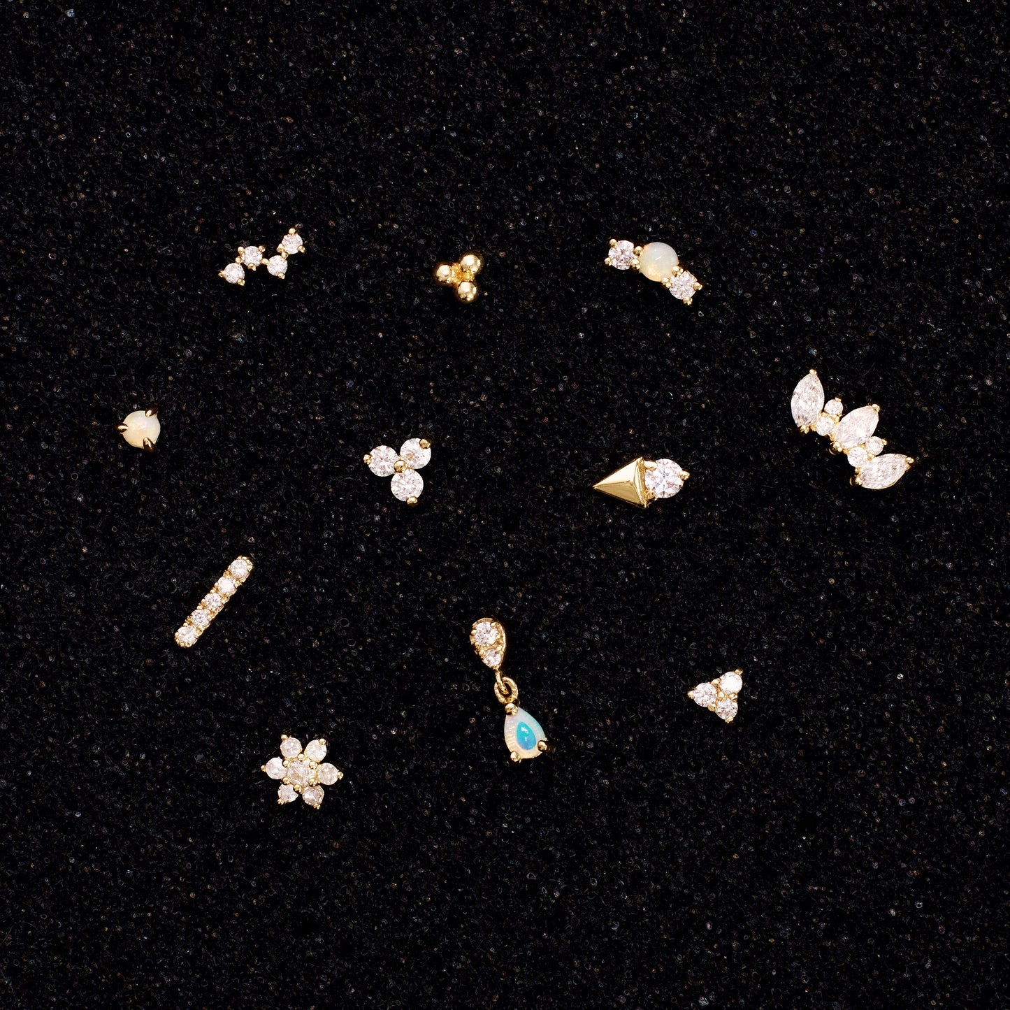 Piercing z diamentowym kolcem