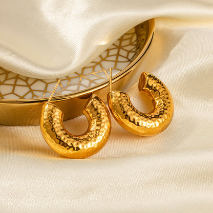 Kolczyki Bethany – młotkowane złoto 18k