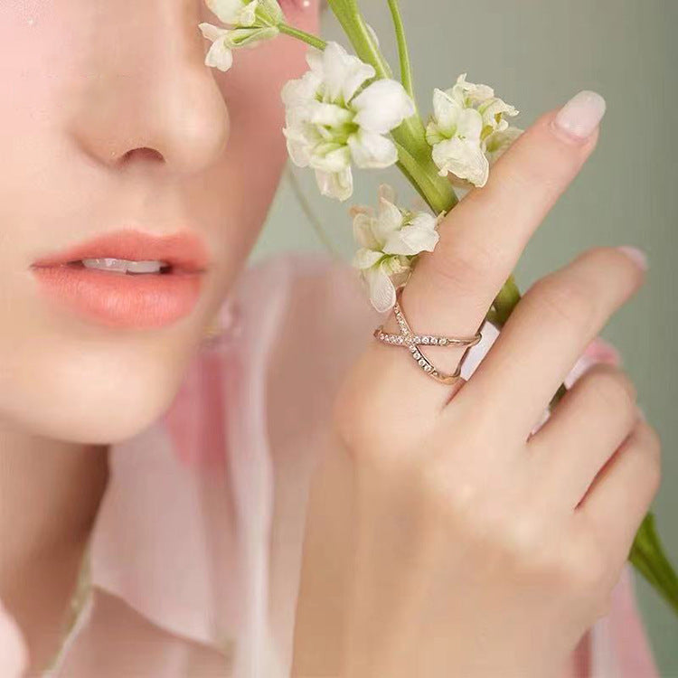 Złoty pierścionek Harmonii Evy