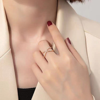 Złoty pierścionek Harmonii Evy