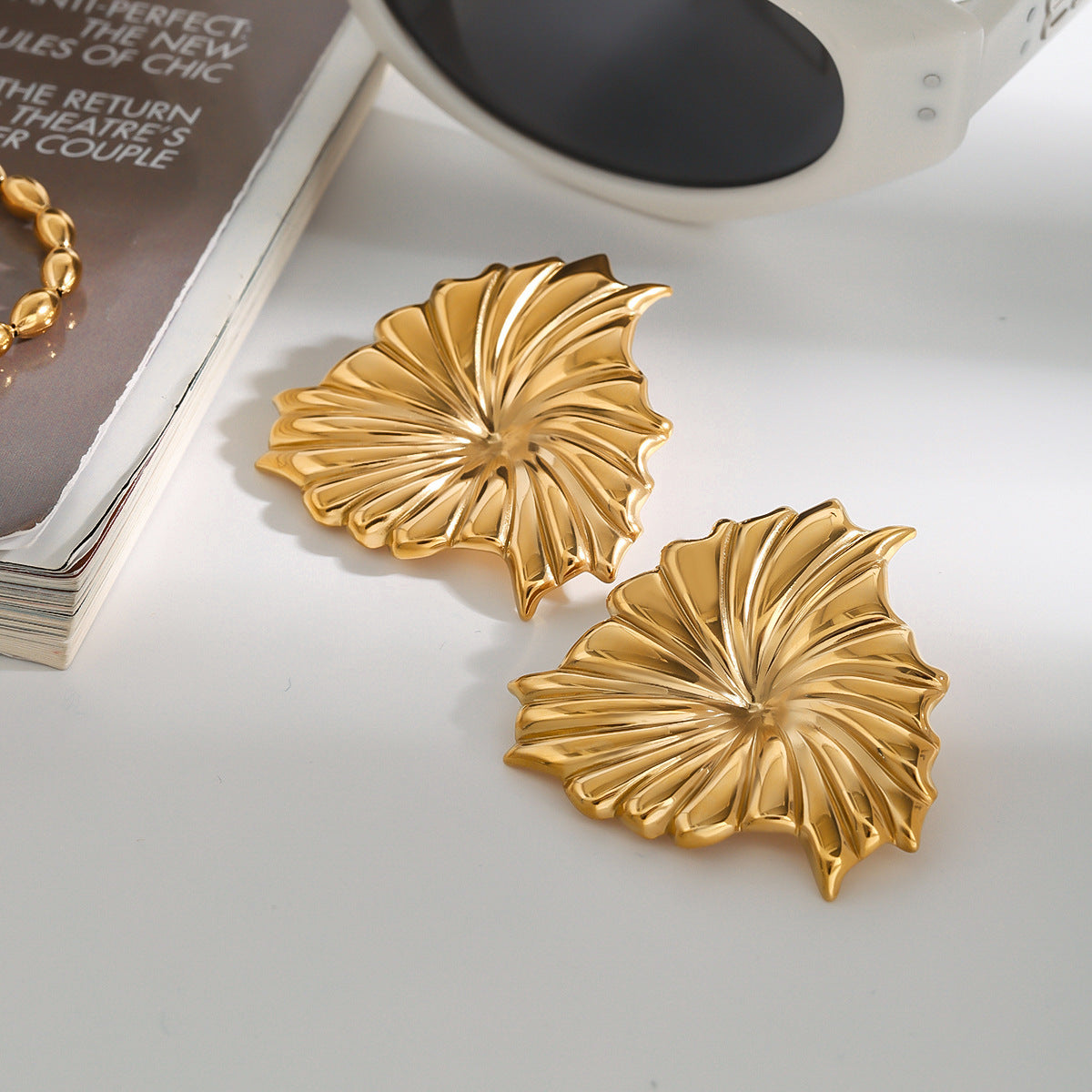 Złote kolczyki Rafaela Sculpted Petal
