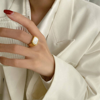 Pierścionek Opulencji