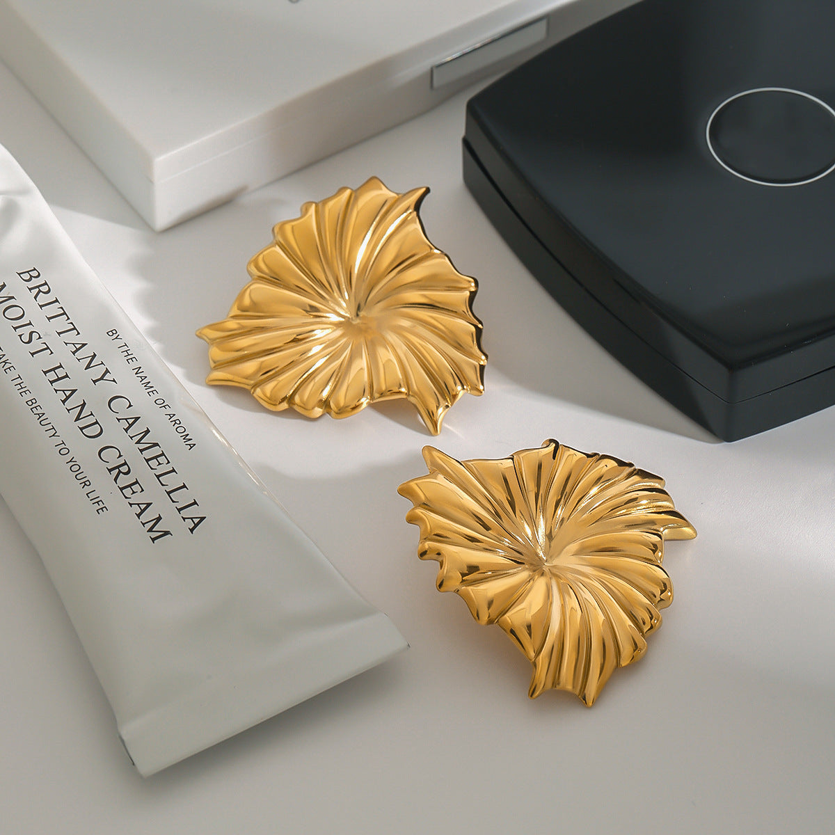 Złote kolczyki Rafaela Sculpted Petal