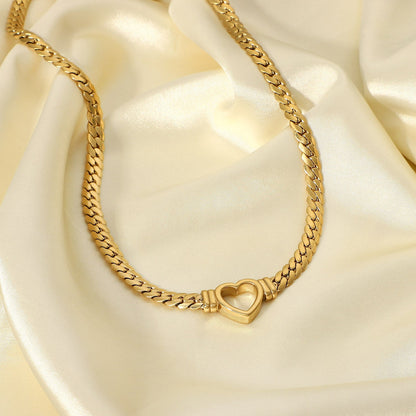 Choker z sercem Vali