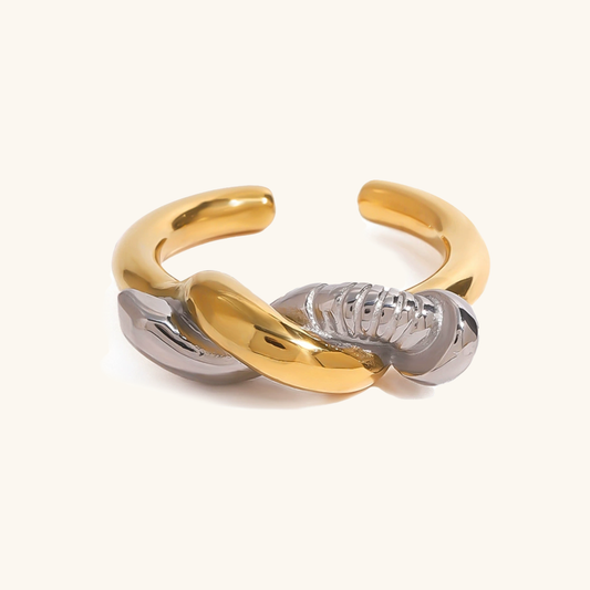 Pierścionek Trinity Twisted Nail Ring
