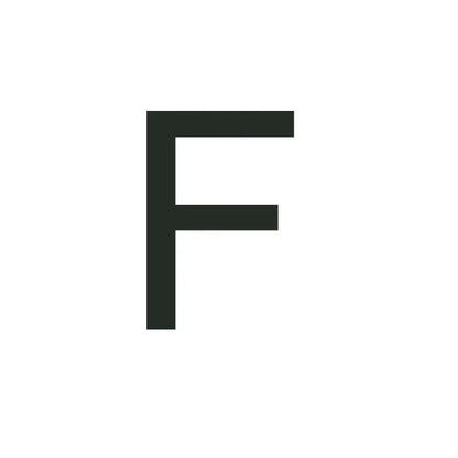 Nowoczesny naszyjnik platerowany 18-karatowym złotem z inicjałem w kształcie kłódki