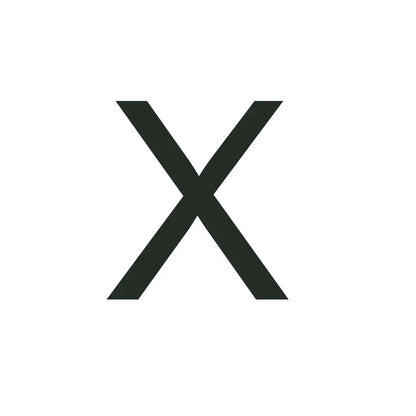 Nowoczesny naszyjnik platerowany 18-karatowym złotem z inicjałem w kształcie kłódki