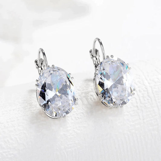 Kolczyki w owalnym szlifie Ivy